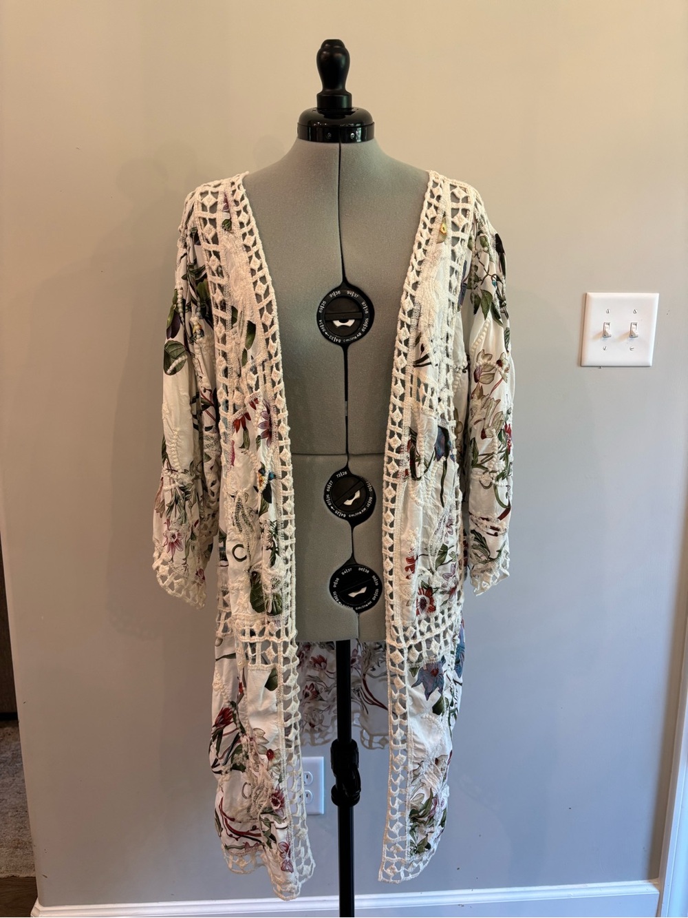 Anthropologie Cream Floral Crochet-Trim Kimono